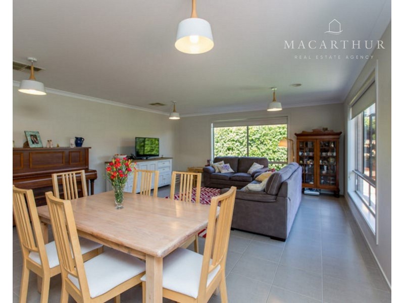 3 Mulberrygong Court, Gobbagombalin NSW 2650