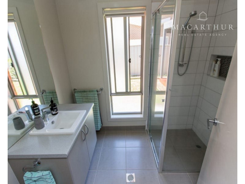 3 Mulberrygong Court, Gobbagombalin NSW 2650