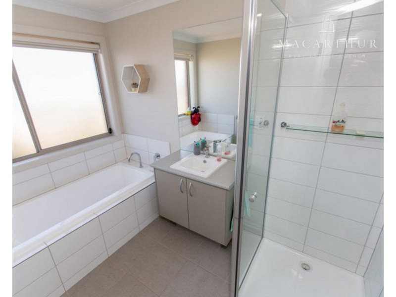 3 Mulberrygong Court, Gobbagombalin NSW 2650