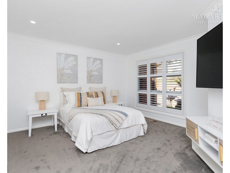 102 Brooklyn Drive, Bourkelands NSW 2650