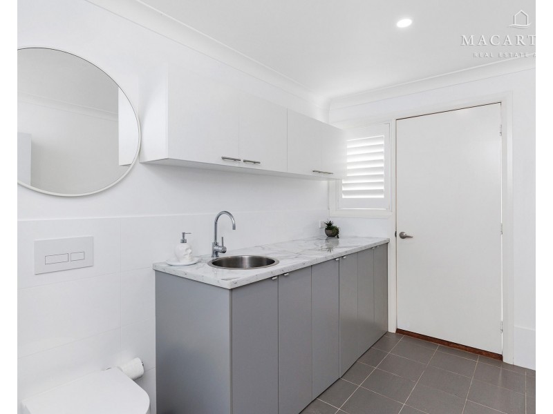 102 Brooklyn Drive, Bourkelands NSW 2650