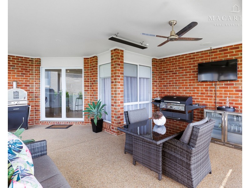 102 Brooklyn Drive, Bourkelands NSW 2650