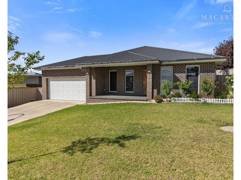 3 Exford Loop, Bourkelands NSW 2650
