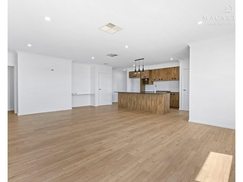 3 Exford Loop, Bourkelands NSW 2650