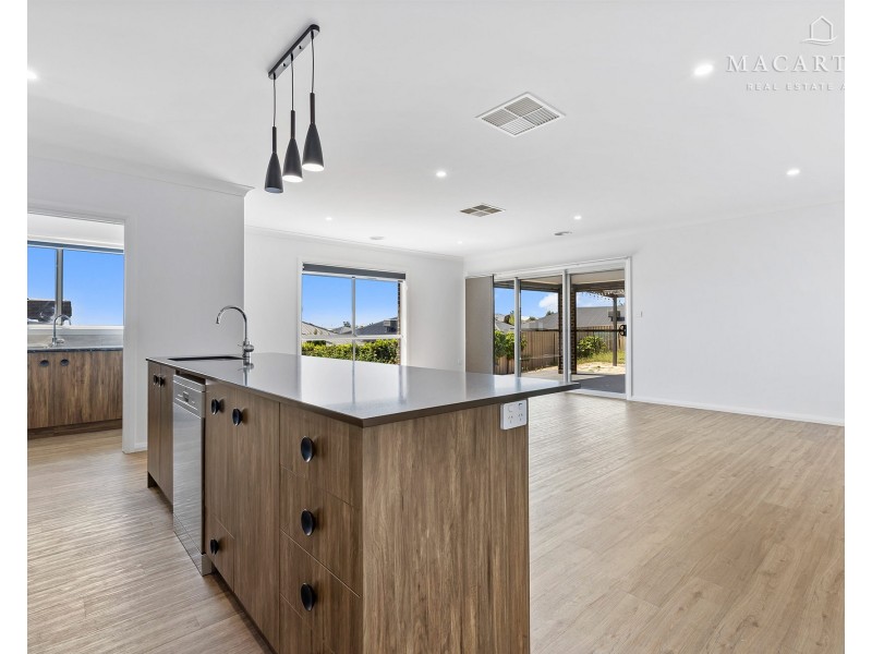 3 Exford Loop, Bourkelands NSW 2650