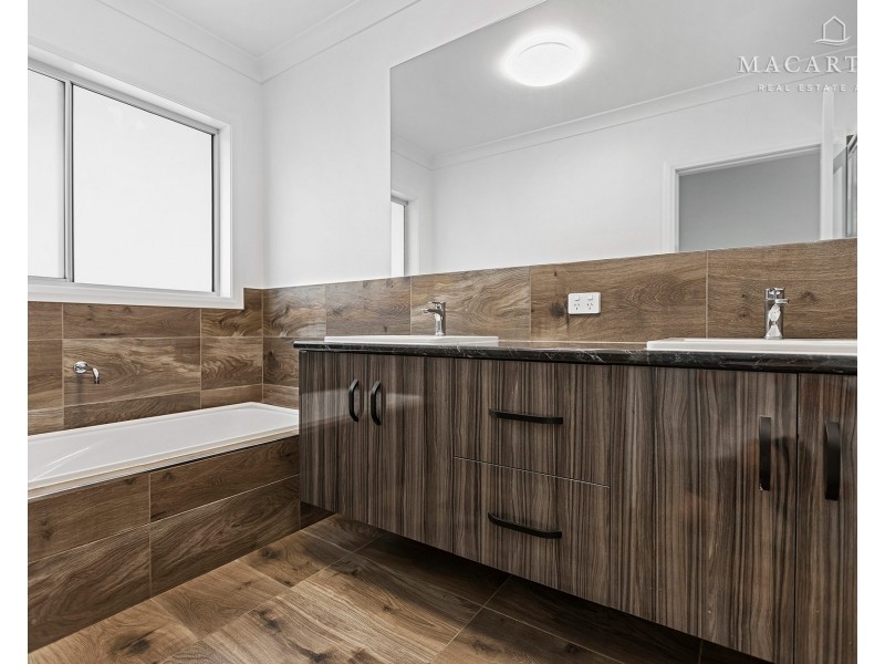 3 Exford Loop, Bourkelands NSW 2650