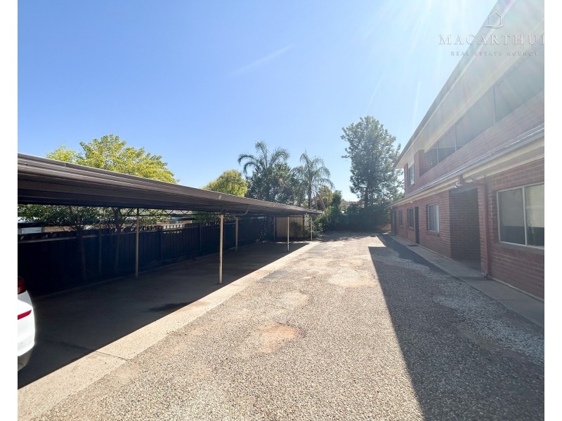 2/13 Nordlingen Drive, Tolland NSW 2650