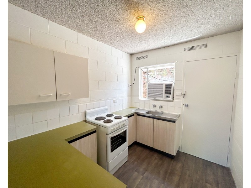 2/13 Nordlingen Drive, Tolland NSW 2650