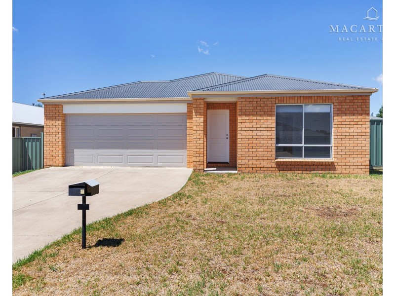 5 Melaleuca Drive, Forest Hill NSW 2651