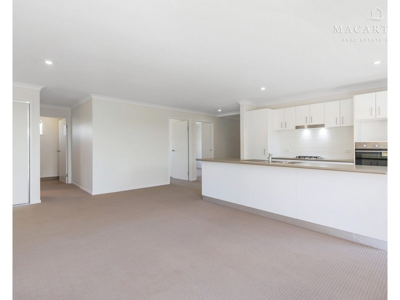 5 Melaleuca Drive, Forest Hill NSW 2651