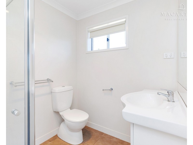 5 Melaleuca Drive, Forest Hill NSW 2651