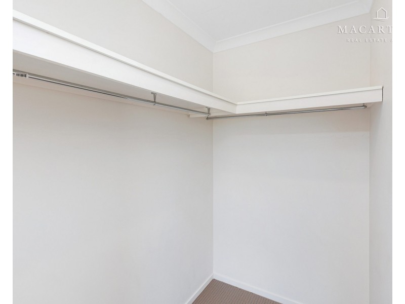 5 Melaleuca Drive, Forest Hill NSW 2651