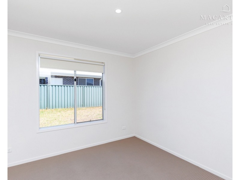 5 Melaleuca Drive, Forest Hill NSW 2651