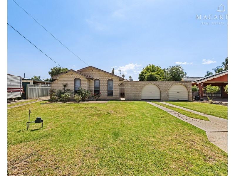 23 Huron Crescent, Lake Albert NSW 2650