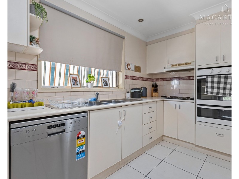 23 Huron Crescent, Lake Albert NSW 2650