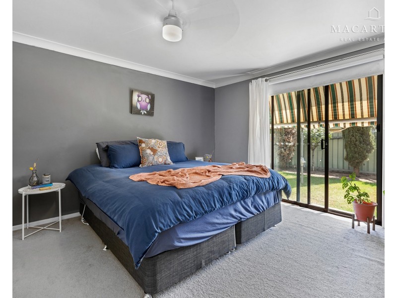 23 Huron Crescent, Lake Albert NSW 2650