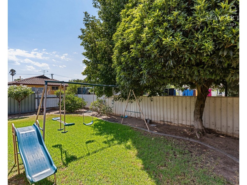 23 Huron Crescent, Lake Albert NSW 2650