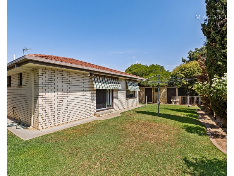 23 Huron Crescent, Lake Albert NSW 2650