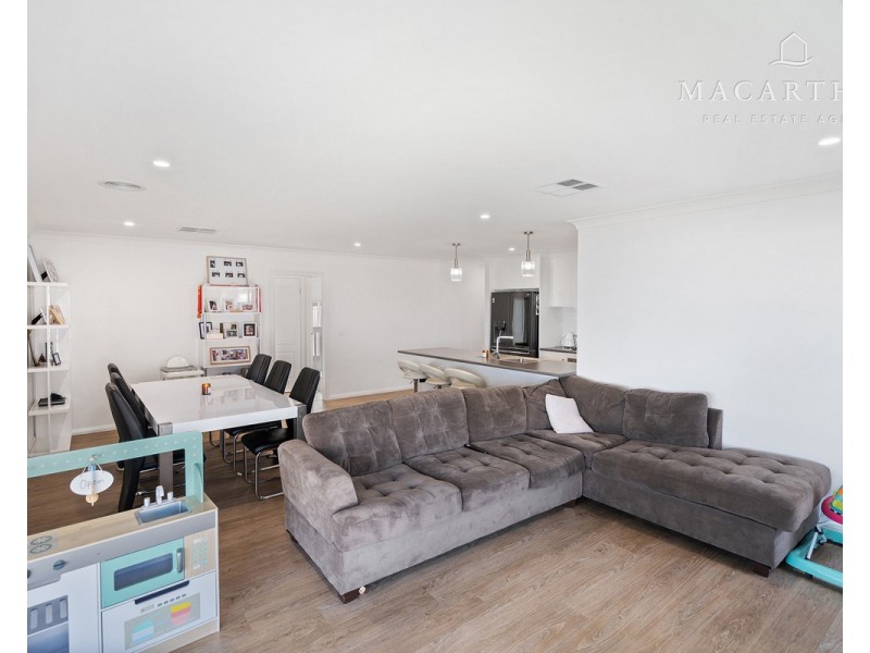 60 Jumbuck Drive, Gobbagombalin NSW 2650