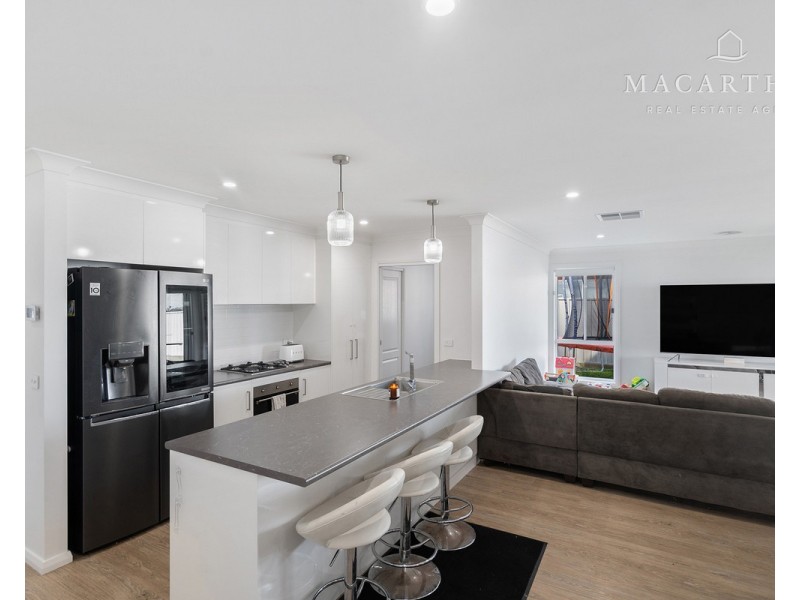 60 Jumbuck Drive, Gobbagombalin NSW 2650