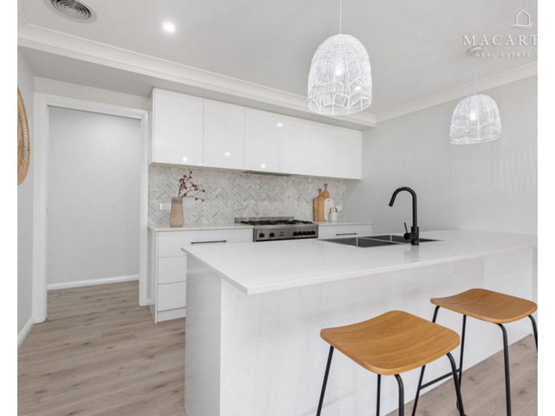 47 Cootamundra Boulevard, Gobbagombalin NSW 2650