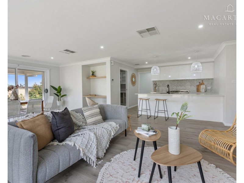 47 Cootamundra Boulevard, Gobbagombalin NSW 2650