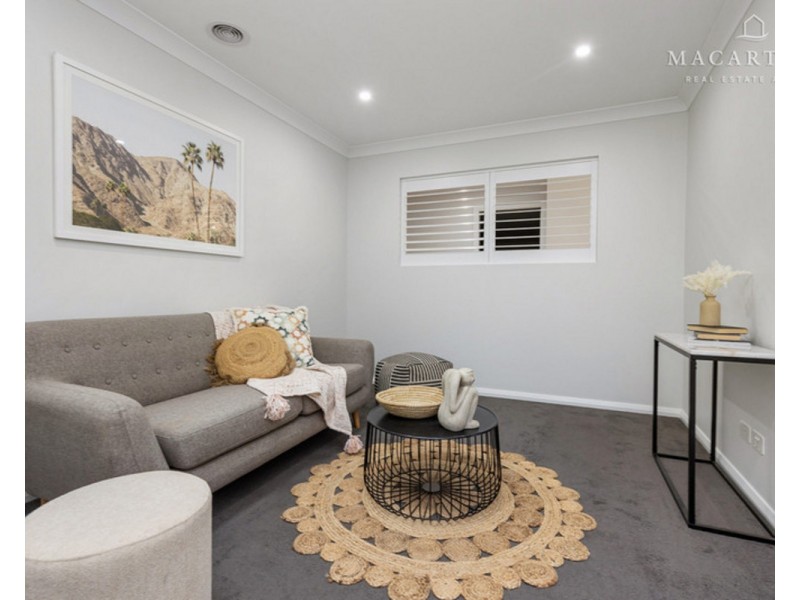 47 Cootamundra Boulevard, Gobbagombalin NSW 2650