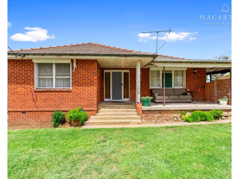 34 Malta Crescent, Ashmont NSW 2650