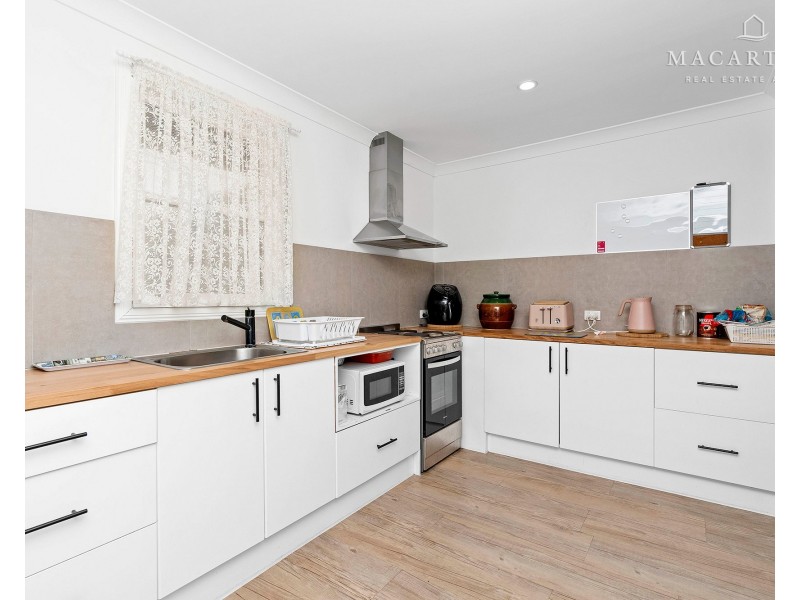 34 Malta Crescent, Ashmont NSW 2650