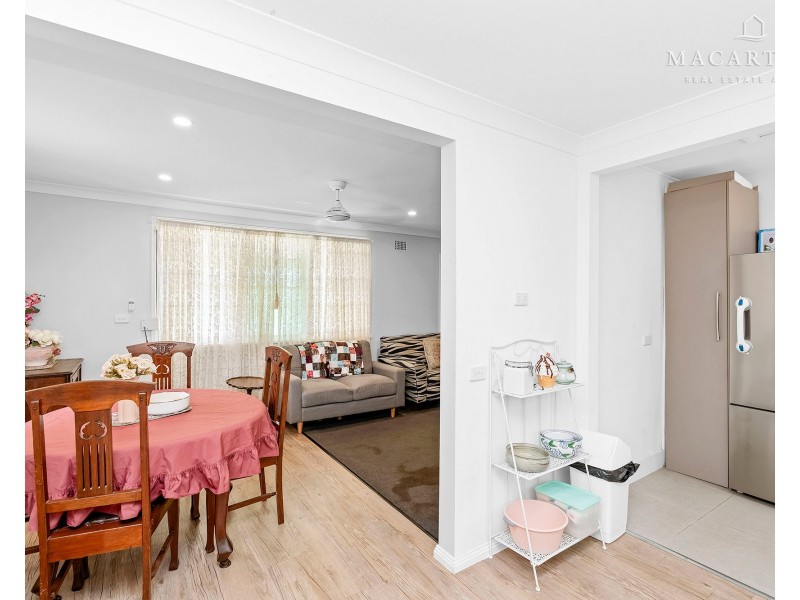 34 Malta Crescent, Ashmont NSW 2650