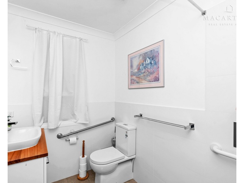 34 Malta Crescent, Ashmont NSW 2650