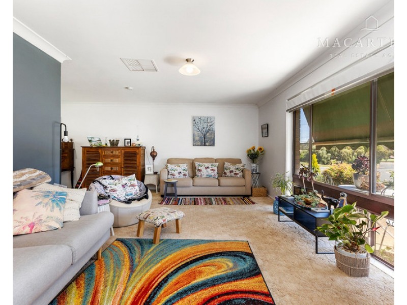 3 Truman Avenue, Tolland NSW 2650