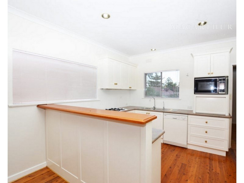 3 Warrawong Street, Kooringal NSW 2650