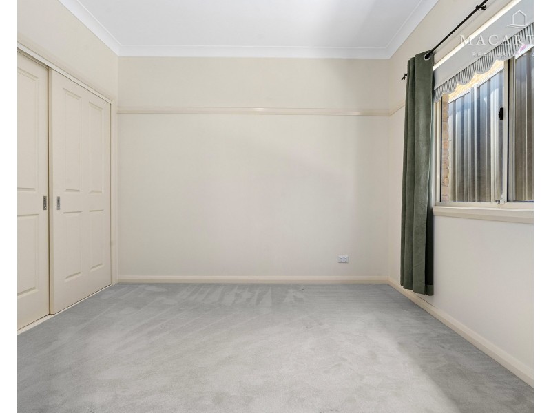 16 Werribee Road, Bourkelands NSW 2650