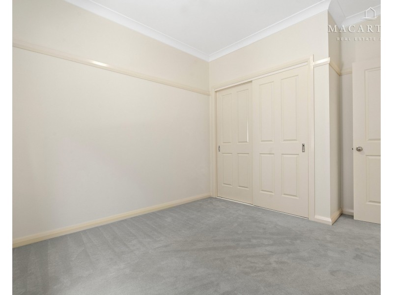 16 Werribee Road, Bourkelands NSW 2650