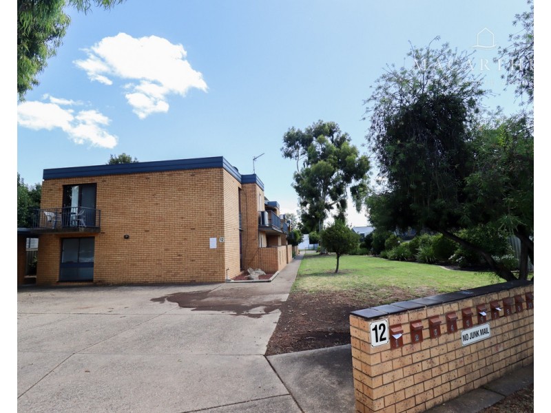 4/12 Salmon Street, Wagga Wagga NSW 2650