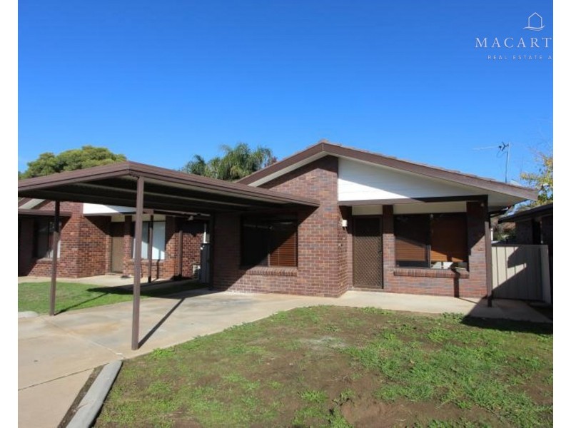 2/1 Lampe Avenue, Wagga Wagga NSW 2650