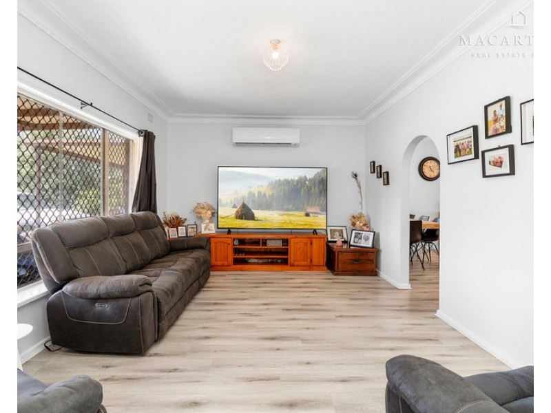 4 Karen Street, Tolland NSW 2650