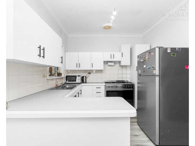 4 Karen Street, Tolland NSW 2650