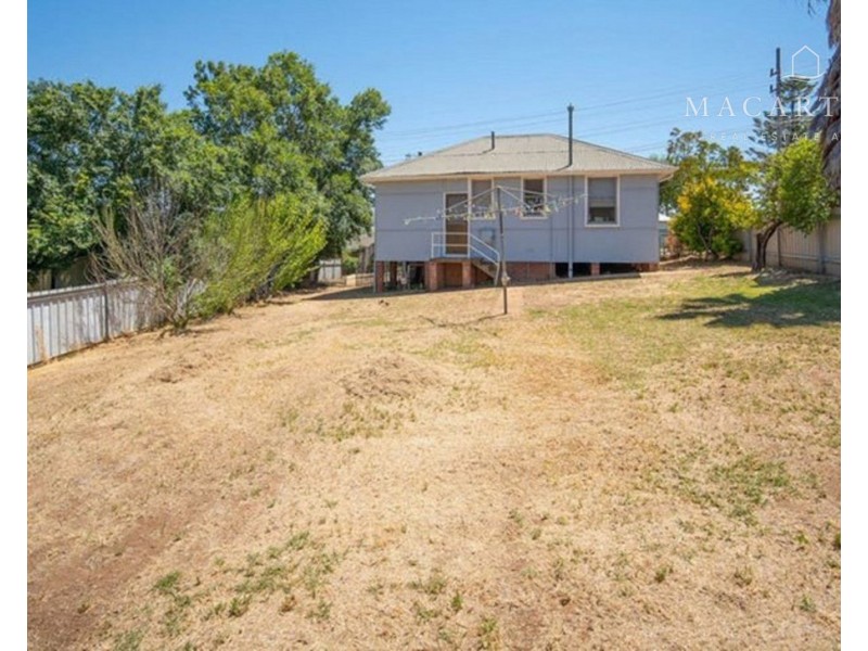 20 Fernleigh Road, Mount Austin NSW 2650