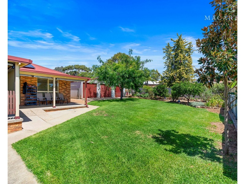 97 Balleroo Crescent, Glenfield Park NSW 2650