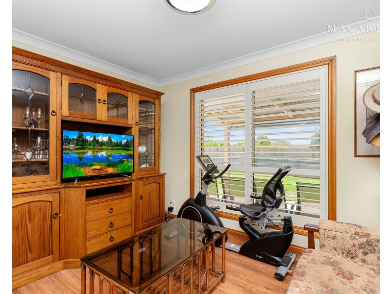 97 Balleroo Crescent, Glenfield Park NSW 2650