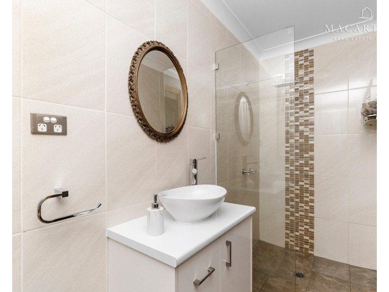 97 Balleroo Crescent, Glenfield Park NSW 2650