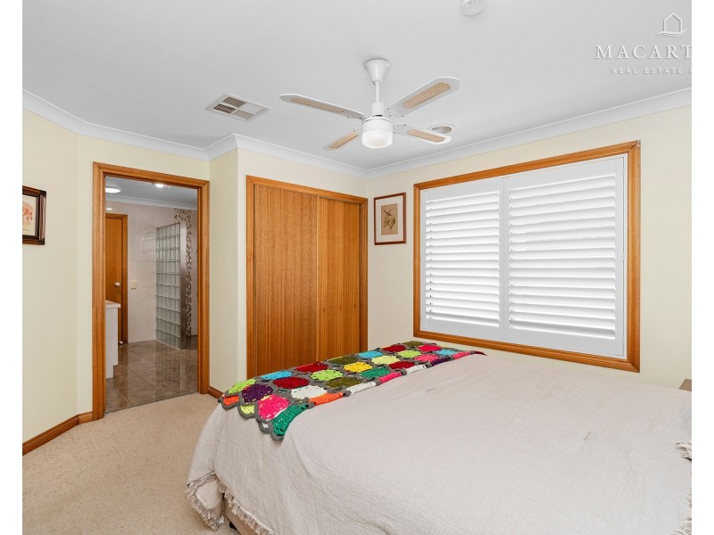97 Balleroo Crescent, Glenfield Park NSW 2650
