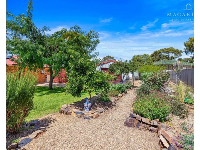 97 Balleroo Crescent, Glenfield Park NSW 2650