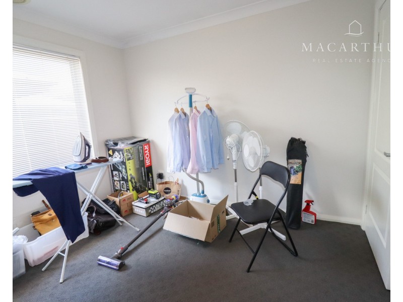 18 Bindari Avenue, Glenfield Park NSW 2650