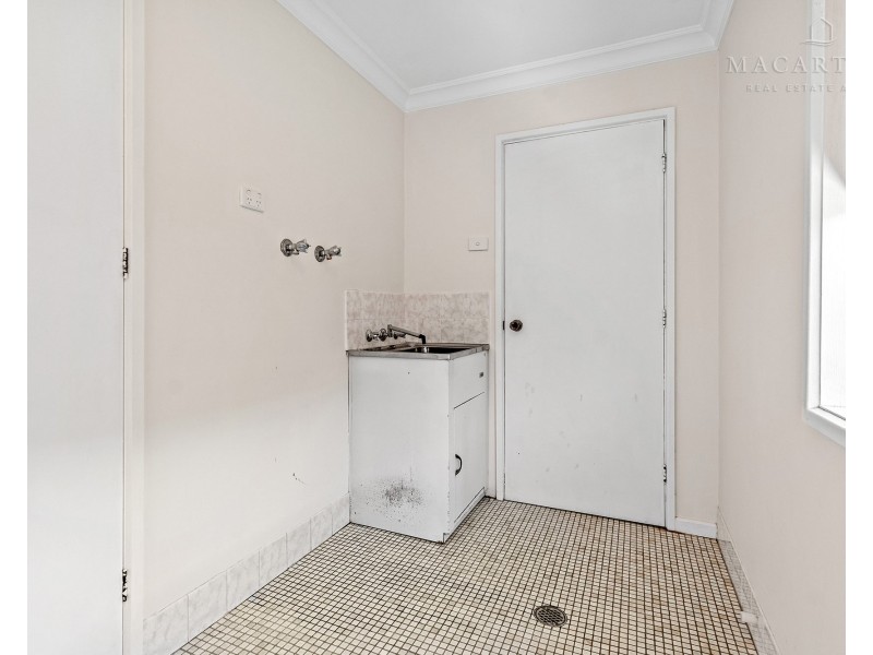 10 Buchhorn Street, Tolland NSW 2650