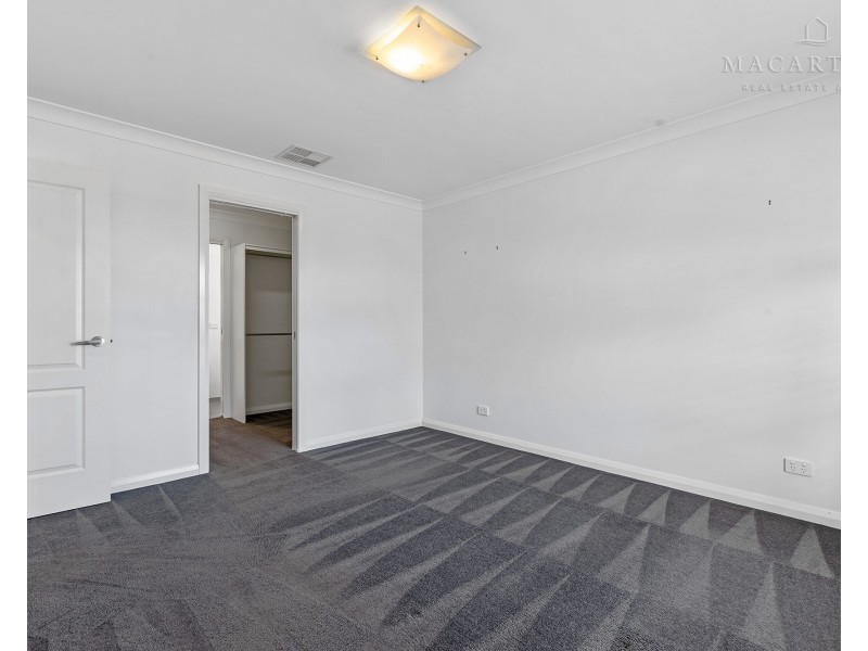 15 Paradise Drive, Gobbagombalin NSW 2650