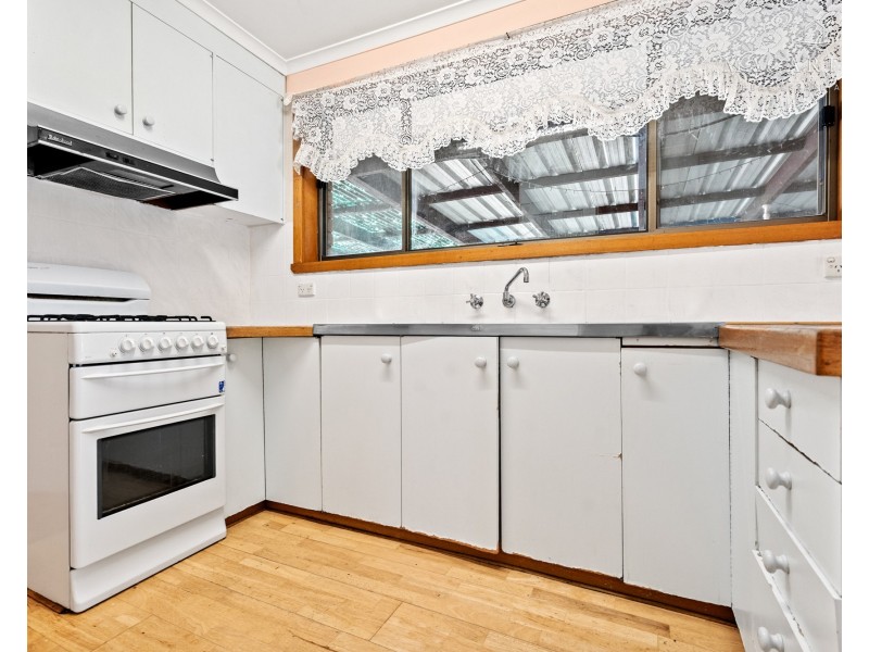 72 McKell Avenue, Mount Austin NSW 2650