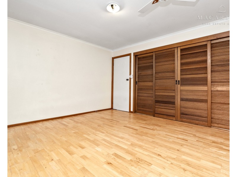 72 McKell Avenue, Mount Austin NSW 2650